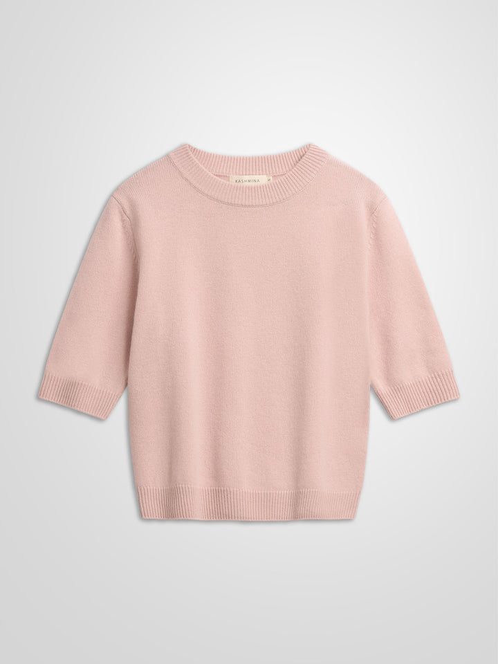 Short sleeved cashmere sweater "Aase" in 100% pure cashmere. Scandinavian design by Kashmina. Color: Rose glow.