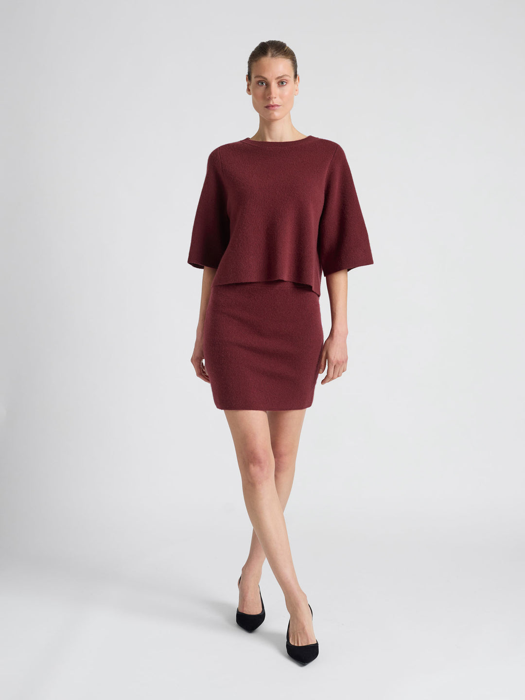 Cashmere skirt "Olava" in 100% pure cashmere. Scandinavian design by Kashmina. Color: Bordeaux.