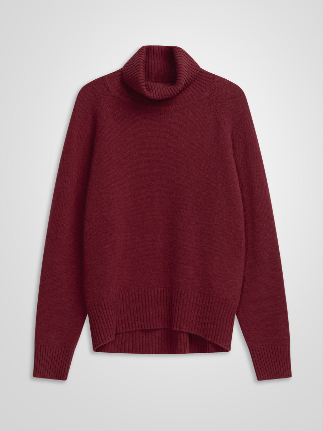 Turtle neck cashmere sweater Milano in 100% pure cashmere. Scandinavian design by Kashmna. Color: Bordeaux.