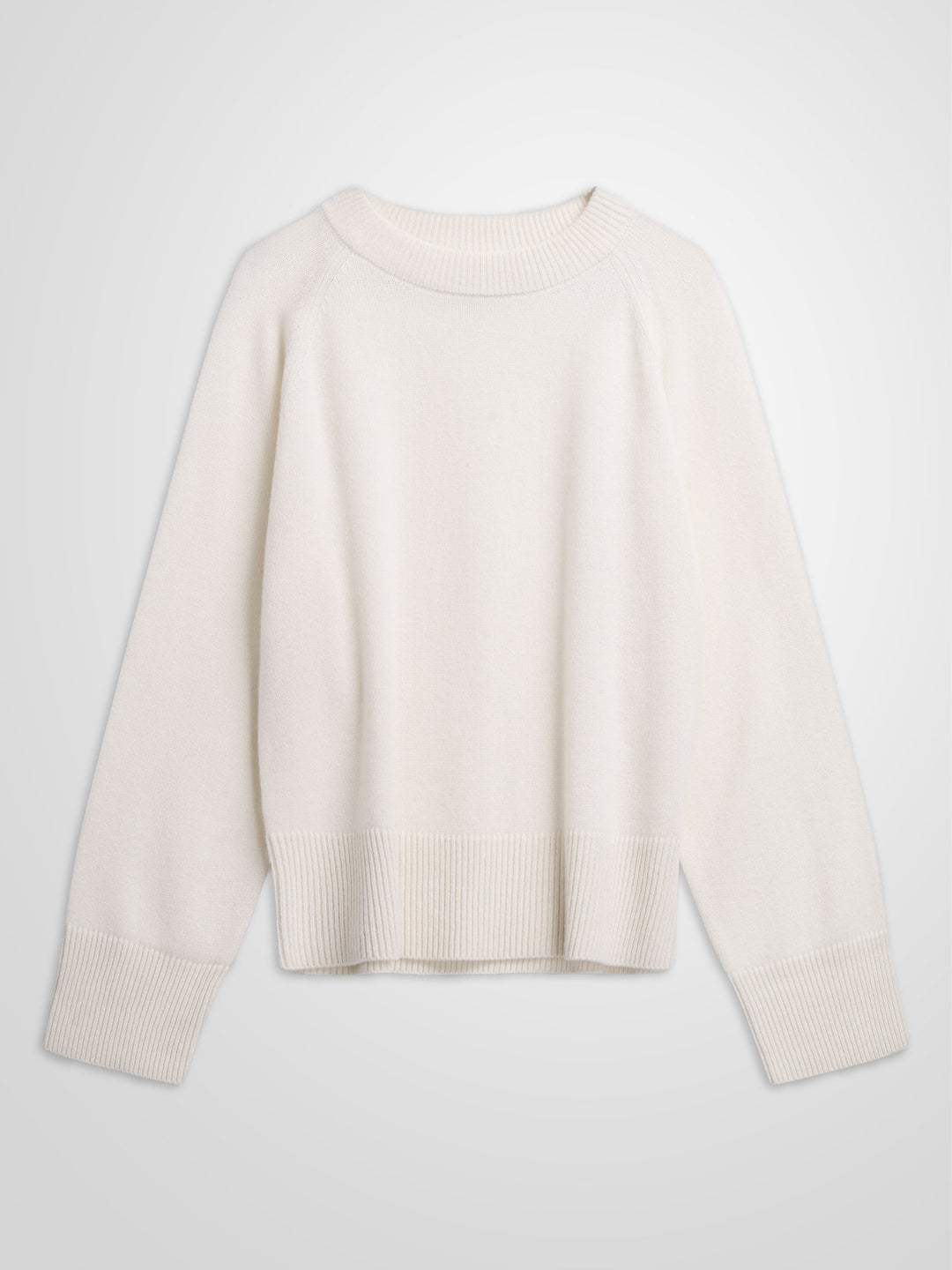 Chunky cashmere sweater "Signy" in 100% pure cashmere. Scandinavian design by Kashmina. Color: White.