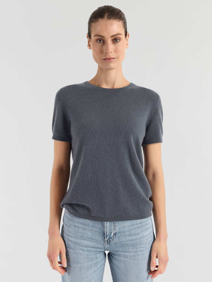 Cashmere t-shirt t-shirt "Fresh", sustainable fashion, luxury, quality. Norwegian design by Kashmina. Color: Blue Fog.