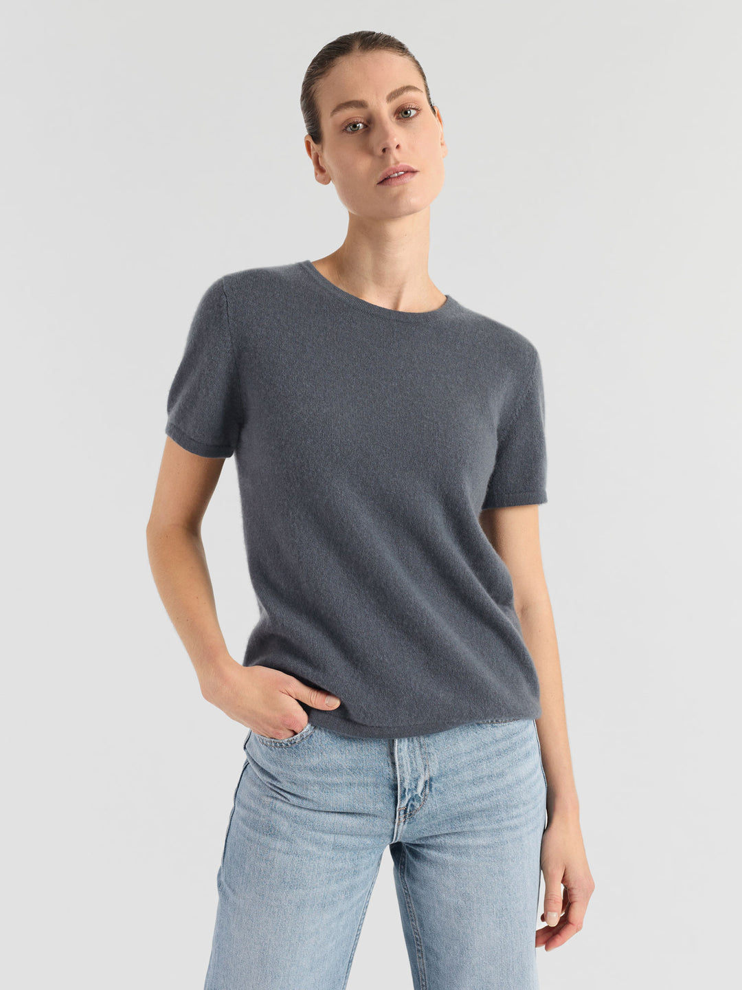 Cashmere t-shirt t-shirt "Fresh", sustainable fashion, luxury, quality. Norwegian design by Kashmina. Color: Blue Fog.