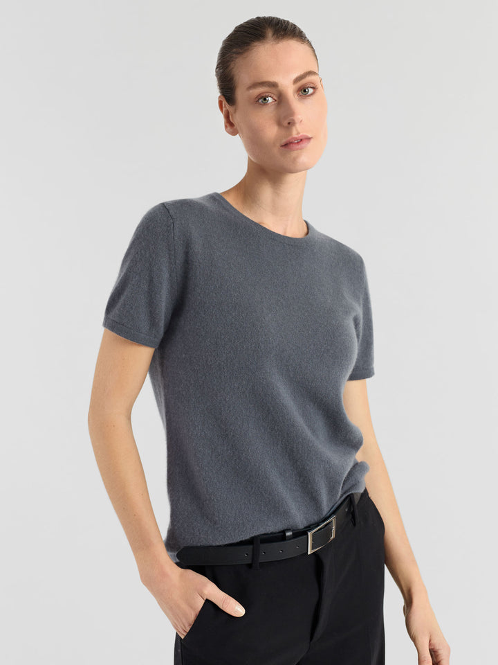 Cashmere t-shirt t-shirt "Fresh", sustainable fashion, luxury, quality. Norwegian design by Kashmina. Color: Blue Fog.