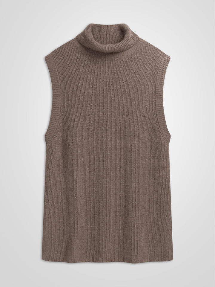 Cashmere vest "Vedis" in 100% pure cashmere. Scandinavian design by Kashmina. Color: Dark Toast.