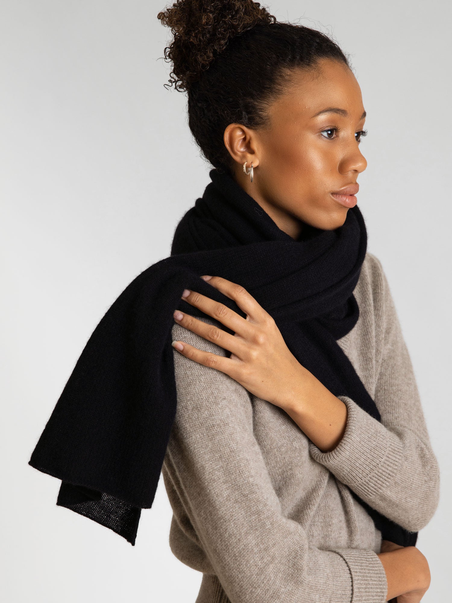 Ladies black online cashmere scarf